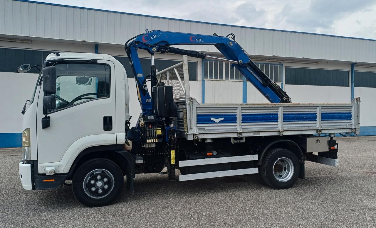 ISUZU 110 CON GRU PM 8024 E CASSONE RIBALTABILE