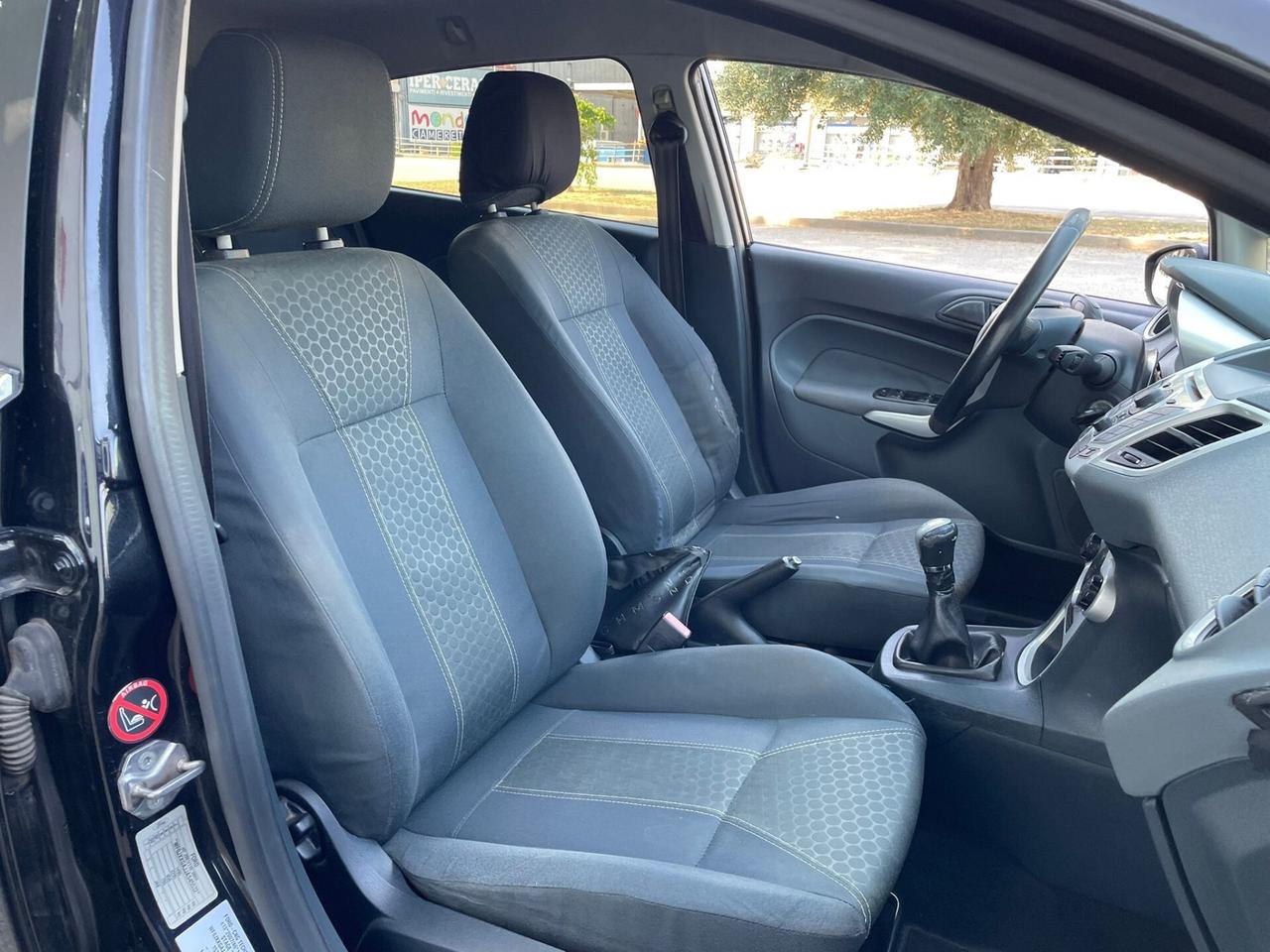 Ford Fiesta 1.4 5 porte Bz.- GPL Titanium IN OTTIME CONDIZIONI