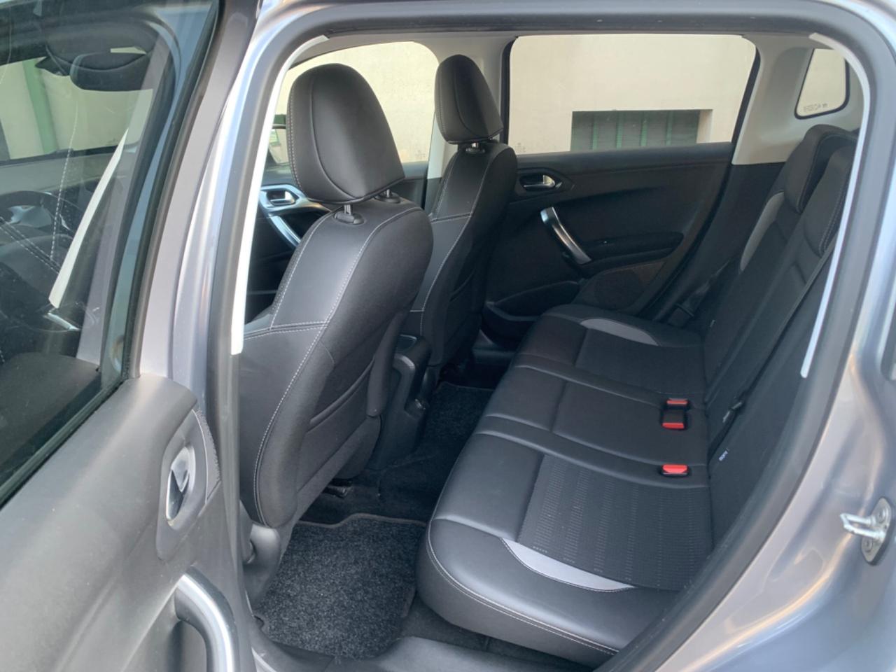 Peugeot 2008 BlueHDi 100 Allure