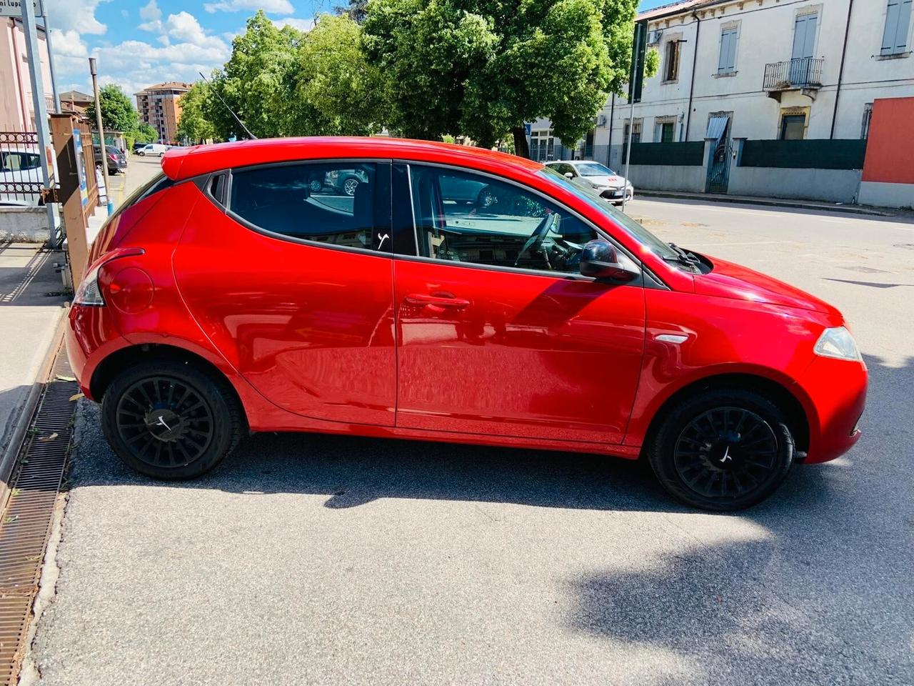 Lancia Ypsilon 1.2 69 CV 5 porte GPL Ecochic Elle