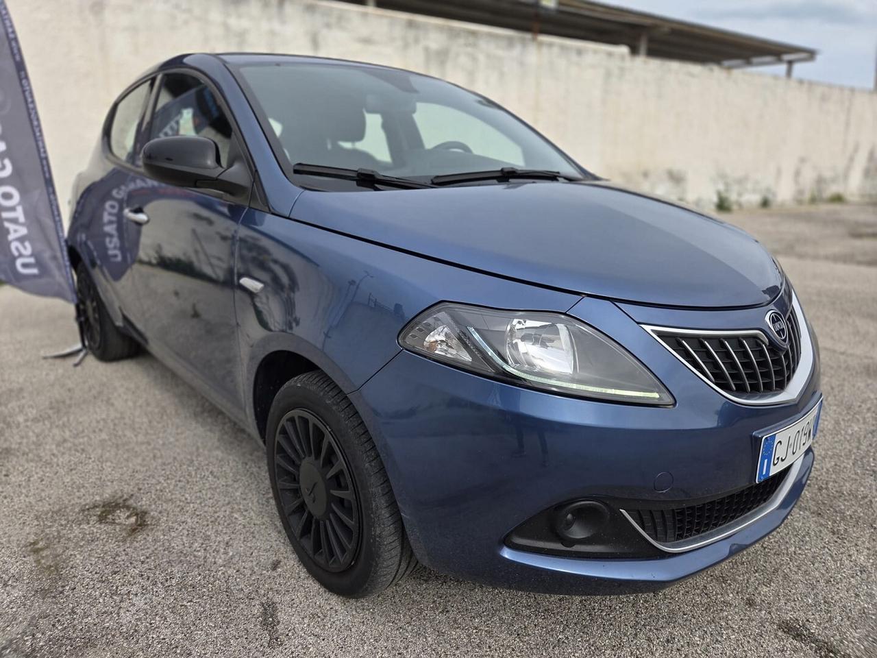 LANCIA YPSILON 1.0 5P S&S HYBRID ALBERTA FERRETTI