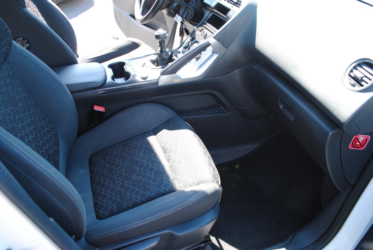 PEUGEOT 3008 1.6 HDI 114 CV