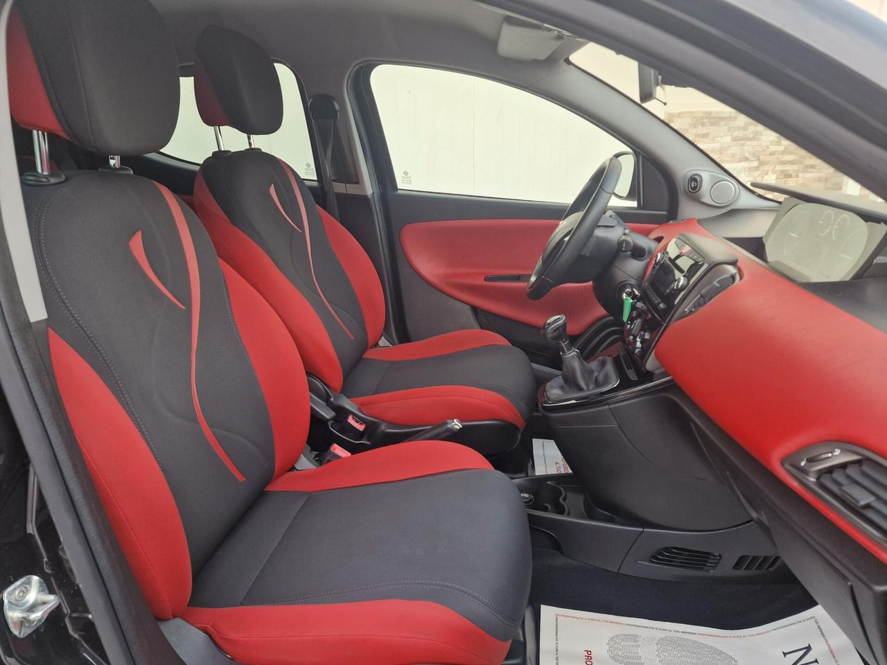 Lancia Ypsilon 1.3 MJT 95CV