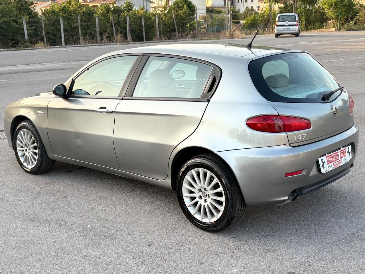 Alfa Romeo 147 1.9 JTD 120 CV5P Distinctive IN ORDINE