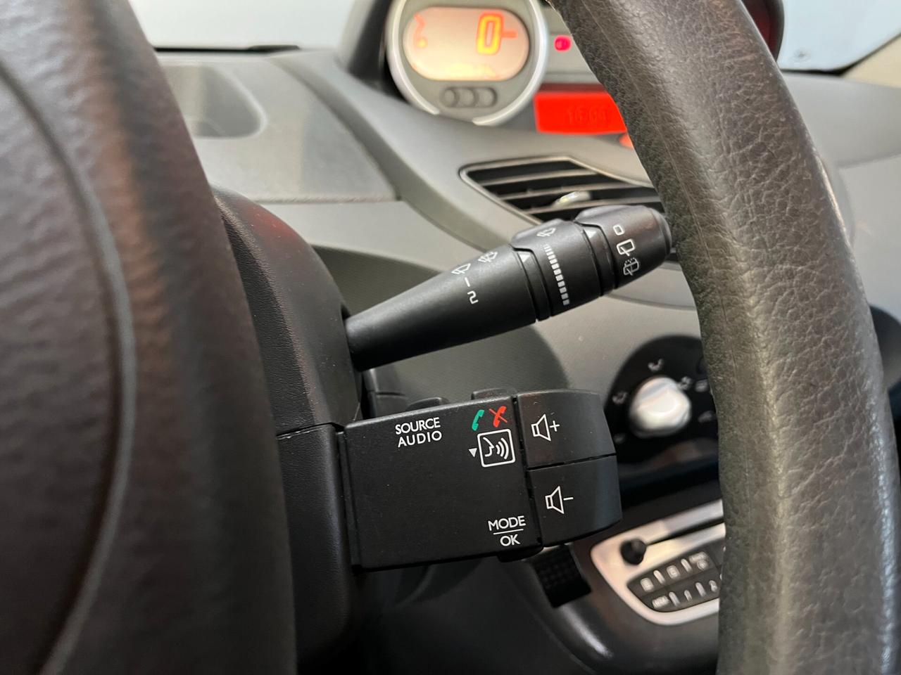 Renault Twingo 1.2cc LIVE 75cv - OK NEOPATENTATI