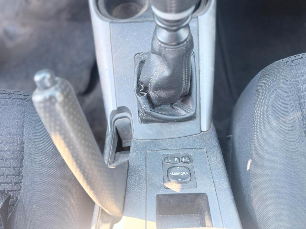 Toyota RAV 4 2.2 D 4X4 2009 MANUALE