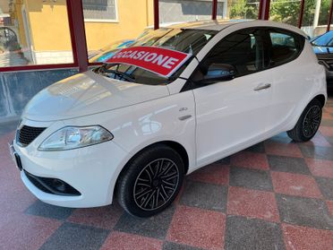 Lancia Ypsilon 1.0 Hybrid Gold