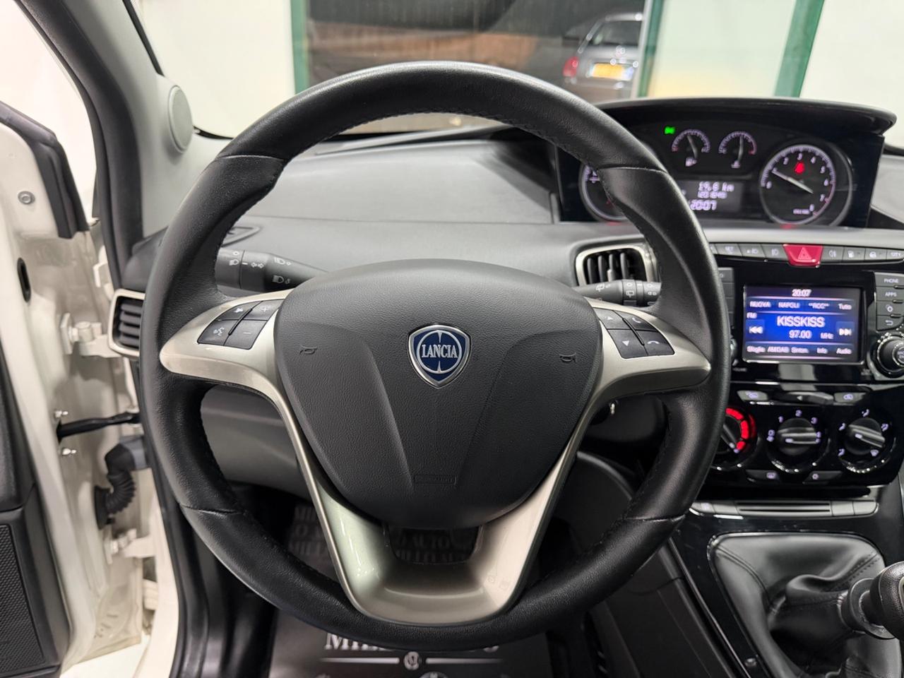 Lancia Ypsilon 1.2 69 CV 5 porte GPL Ecochic Gold