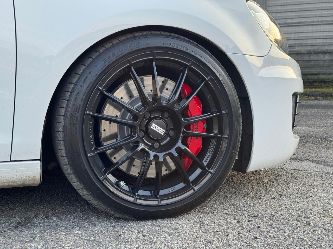 Volkswagen Golf GTI 6 2.0 Tsi DSG