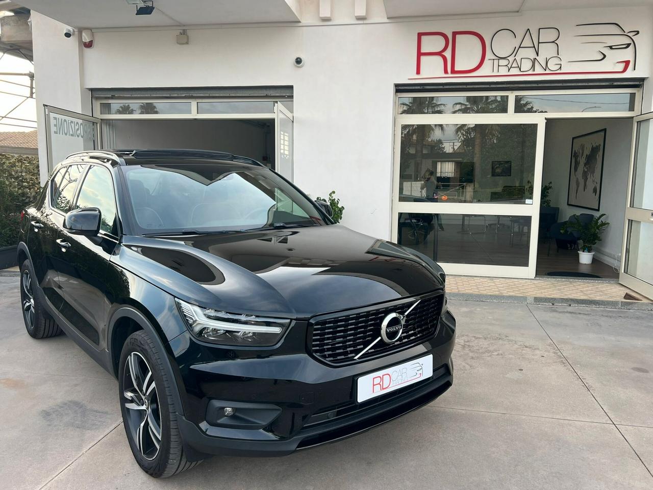 Volvo XC40 T5 Recharge Plug-in Hybrid R-design