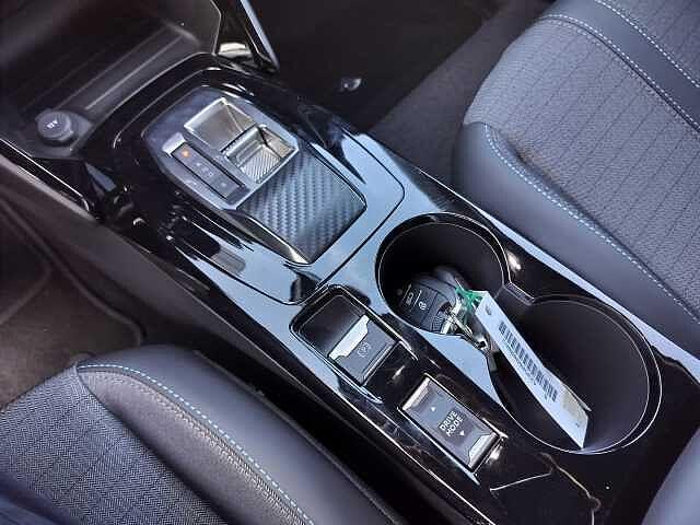 Peugeot 2008 motore elettrico 136 CV Allure