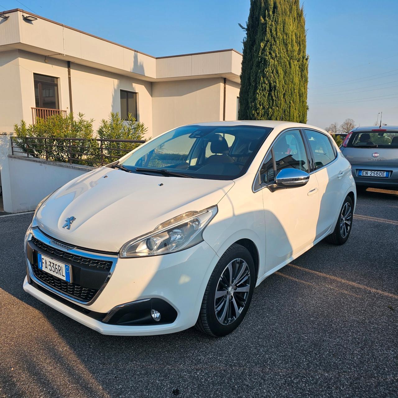 Peugeot 208 PureTech 82 5 porte Allure