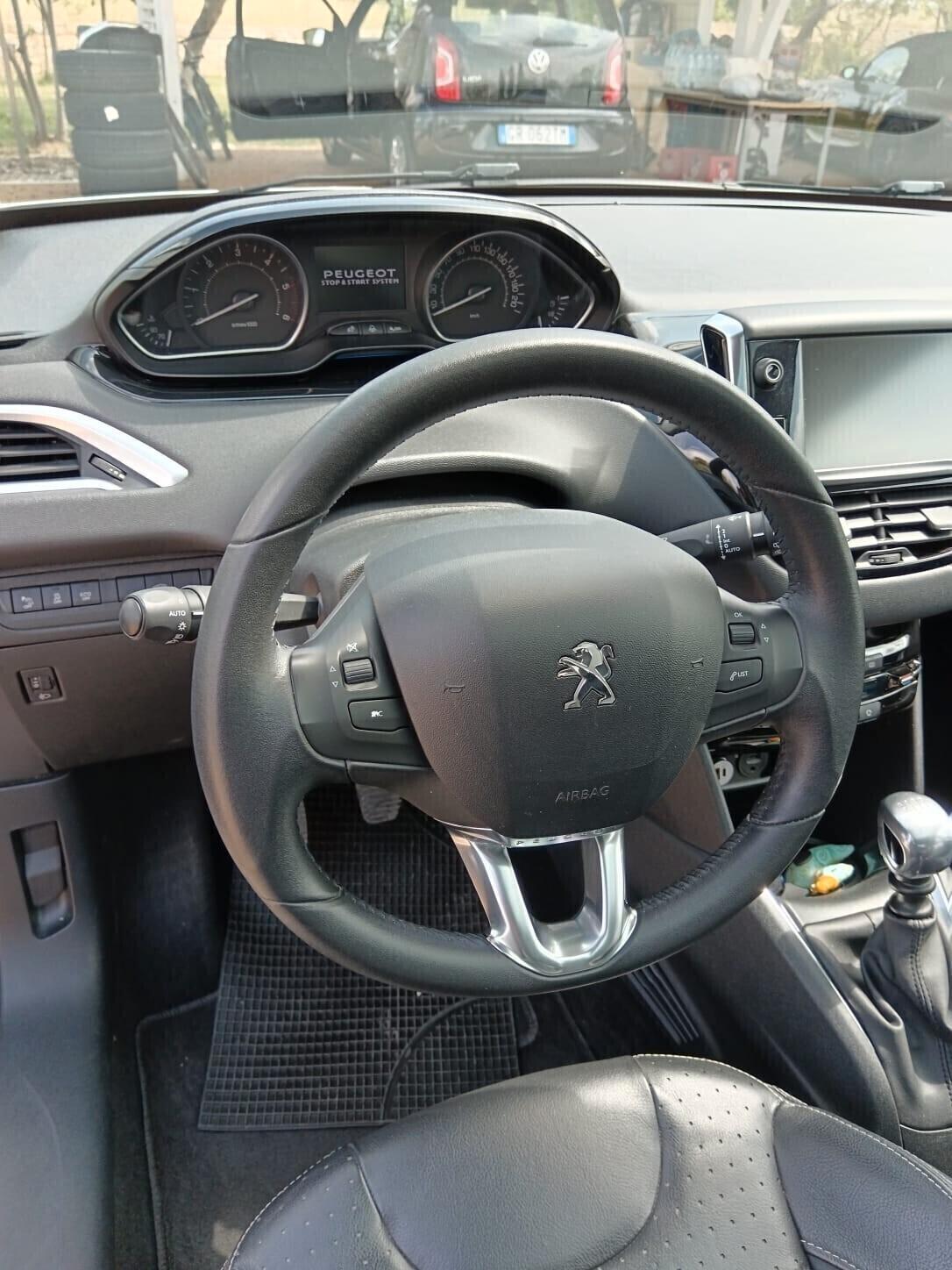 Peugeot 208 1.6 e-HDi 115 CV Stop&Start 3 porte XY