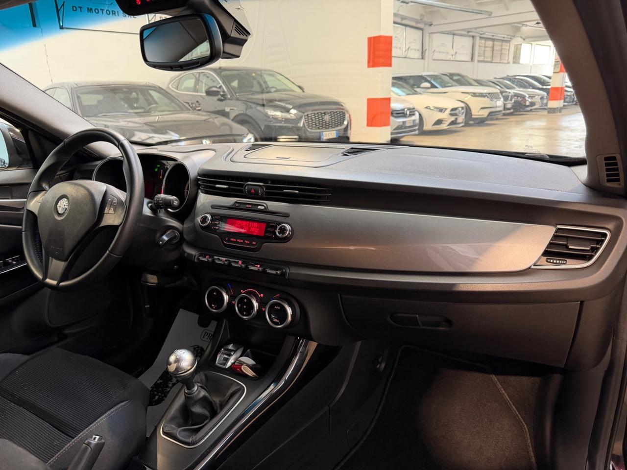 Alfa Romeo Giulietta 1.6 JTDm-2 Distinctive UNICOPROPRIETARIO
