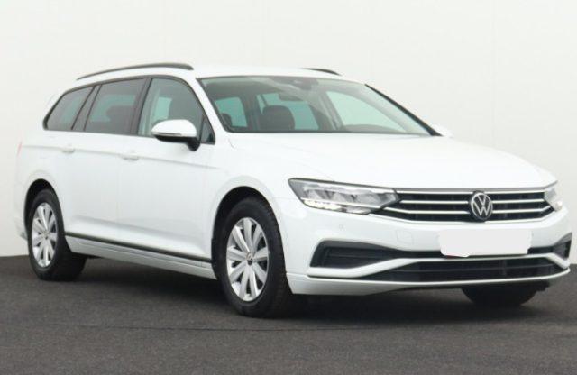 VOLKSWAGEN Passat Variant 2.0 TDI SCR EVO Trendline BMT Navi