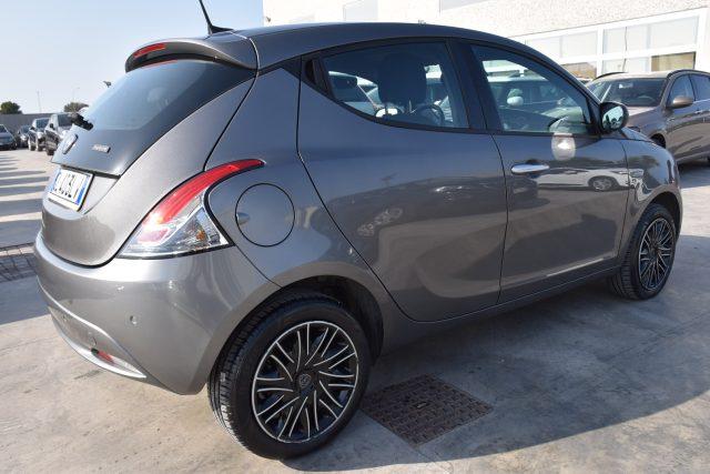 LANCIA Ypsilon 1.0 FireFly 5 porte S&S Hybrid Gold