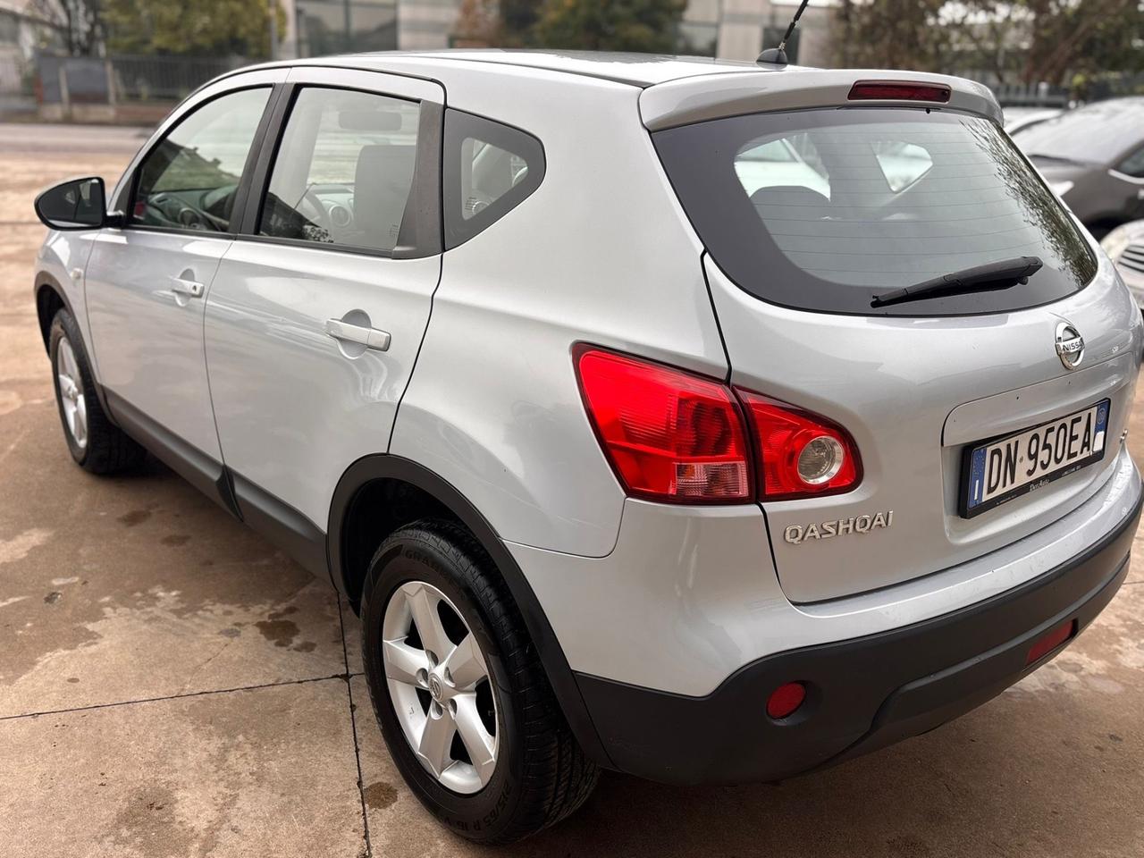 Nissan Qashqai 2.0 dCi DPF 4WD Tekna