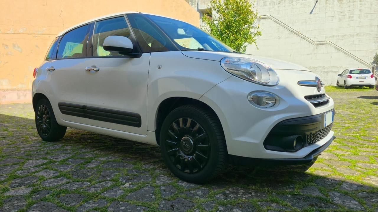 Fiat 500L 1.6 Multijet AUTOCARRO A POSTI