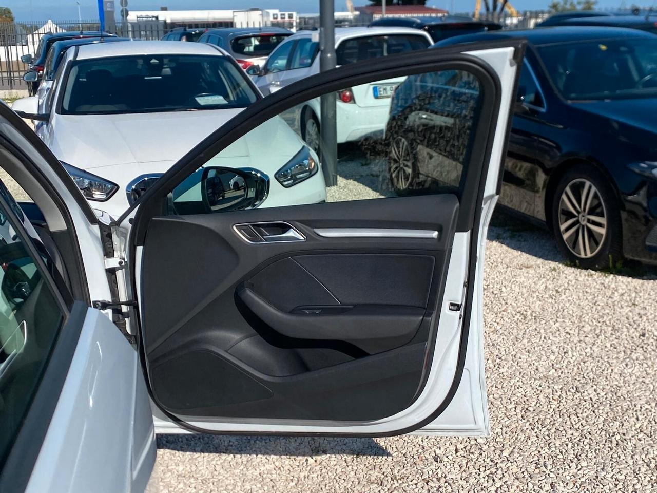 Audi A3 SPB 1.6 TDI clean diesel Business