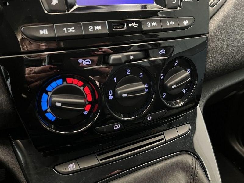 Lancia Ypsilon Ypsilon 1.0 firefly hybrid Silver s&s 70cv - PROMO SIRONIAUTO+