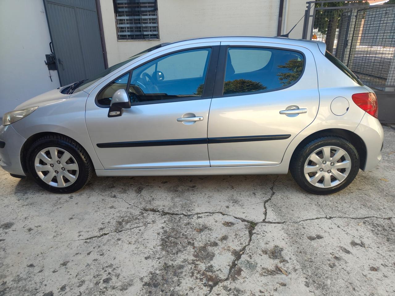 Peugeot 207 1.4 HDi 70CV 5p. XS