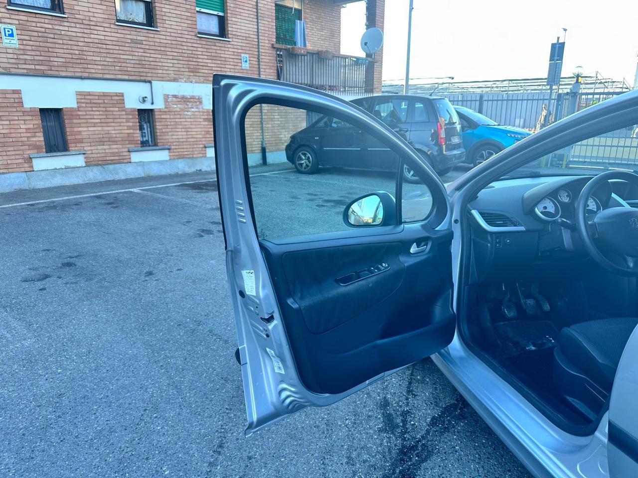 Peugeot 207 benzina gpl 5 porte euro 5