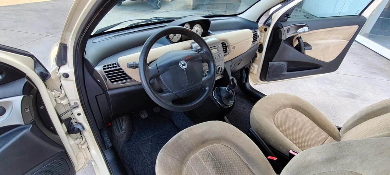 Lancia Ypsilon 1.2