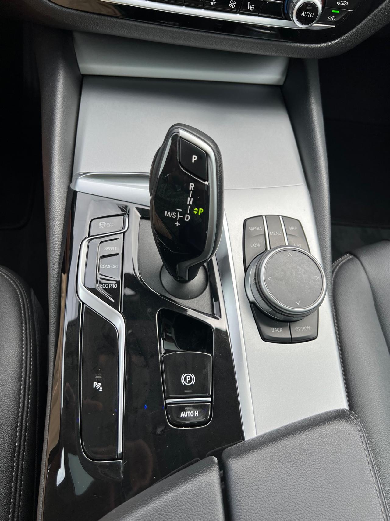 Bmw 520d xDrive Touring Luxury 2022