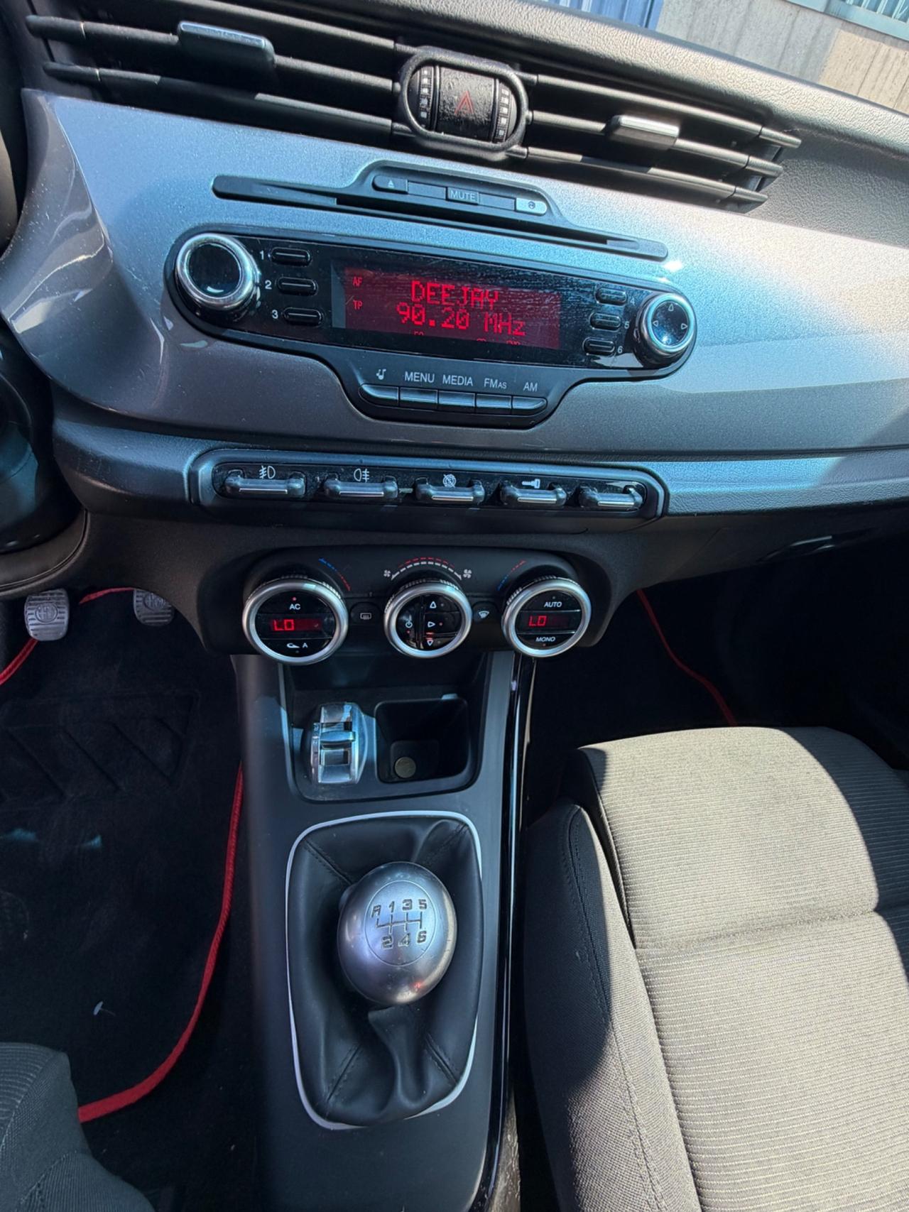 Alfa Romeo Giulietta 1.6 JTDm-2 105 CV Distinctive
