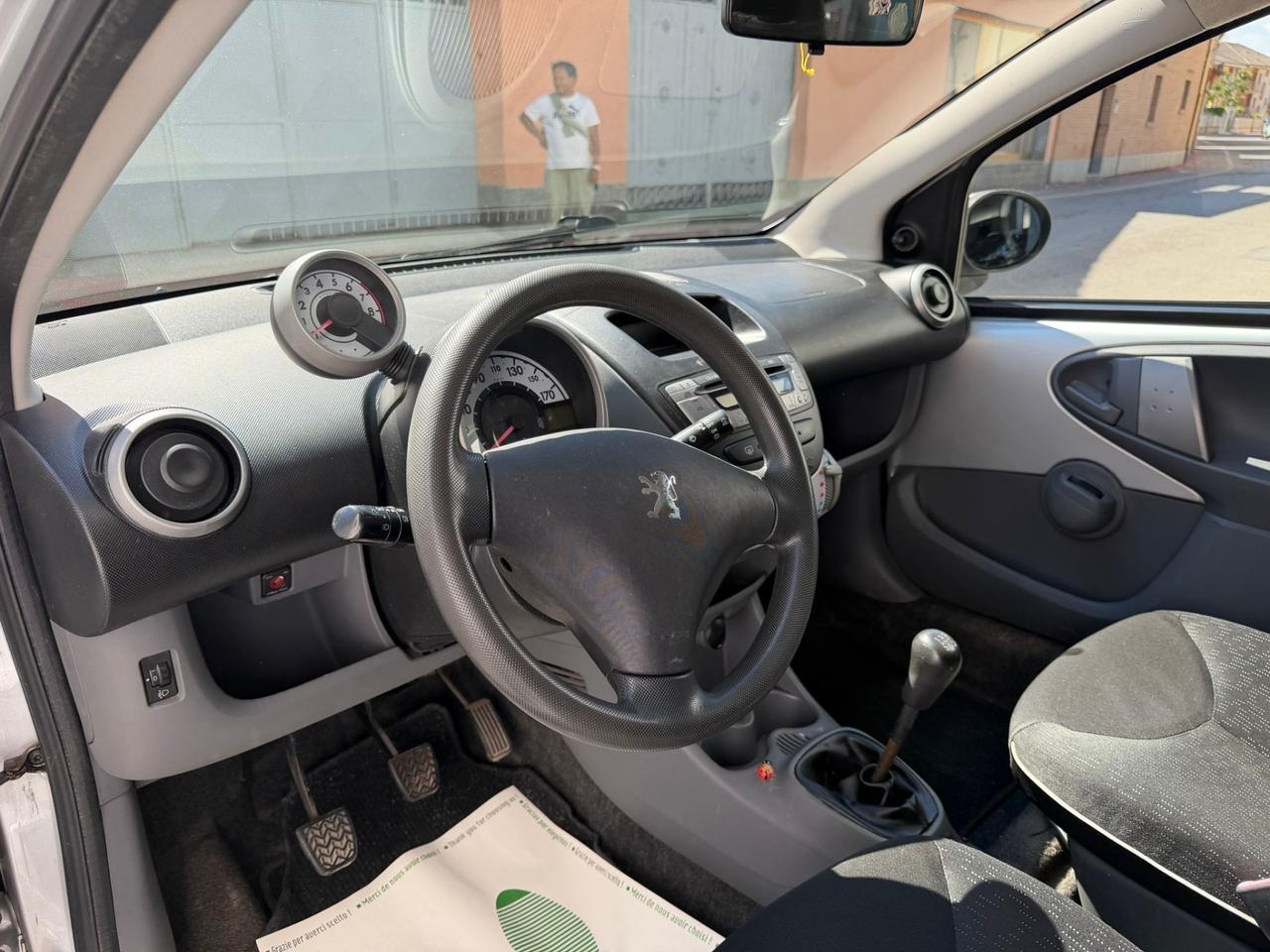 Peugeot 107 1.0 68CV 5p. Desir