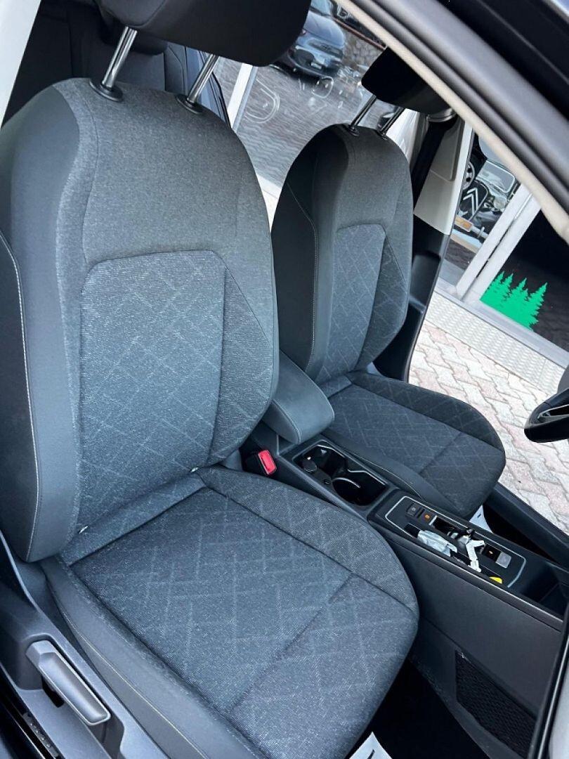 VOLKSWAGEN Golf 1.0 eTSI EVO DSG Life