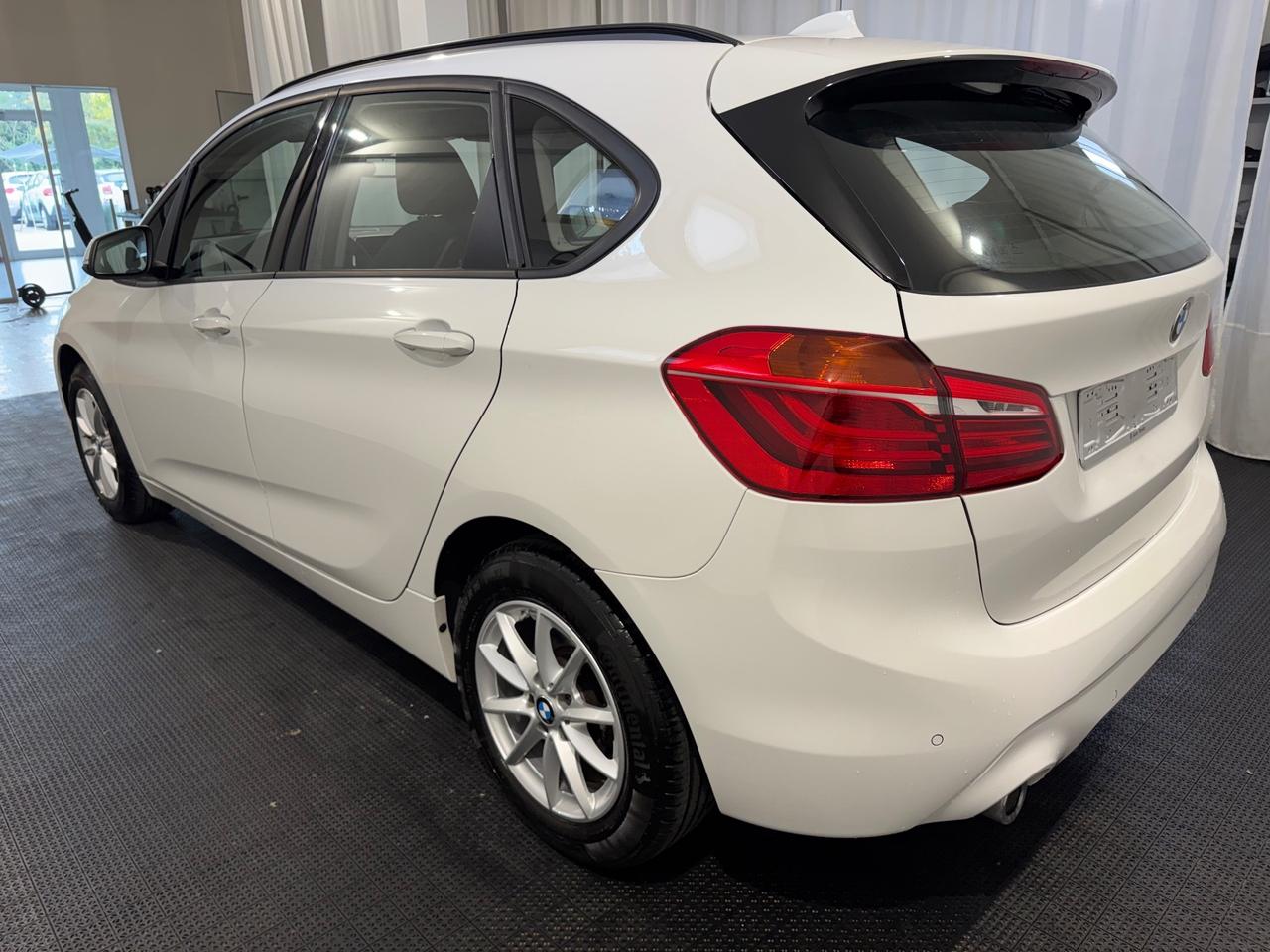 Bmw 2er Active Tourer 216d Advantage