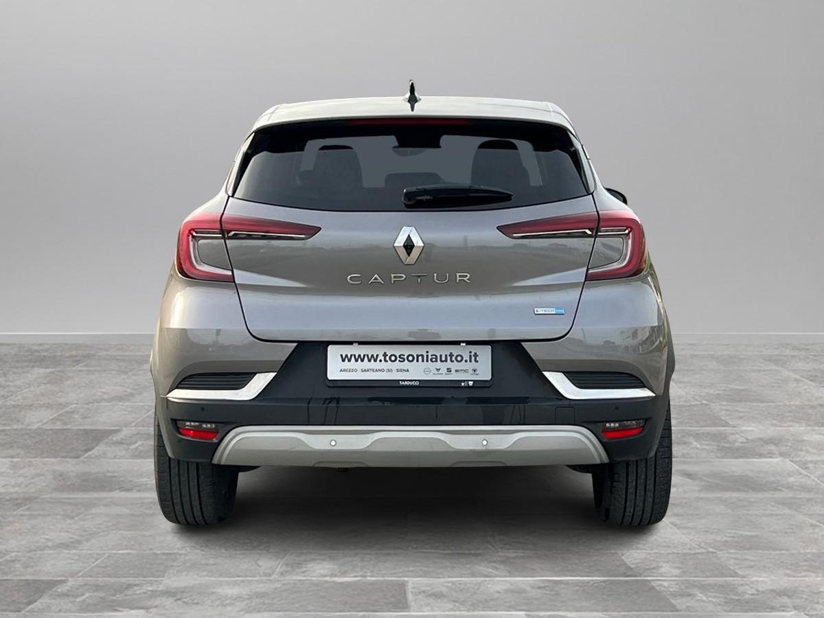 RENAULT Captur 1.6 E-Tech hybrid Initiale Paris 145cv auto