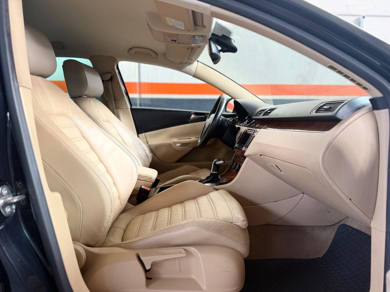 Volkswagen Passat 2.0 TDI DPF DSG Highline NEOPATENTATI