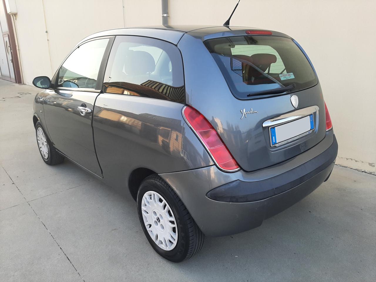 Lancia Ypsilon 1.2 60cv Argento