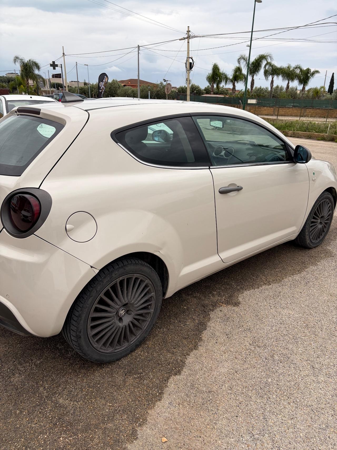 Alfa Romeo MiTo 1.6 JTDm 16V Distinctive Sport Pack