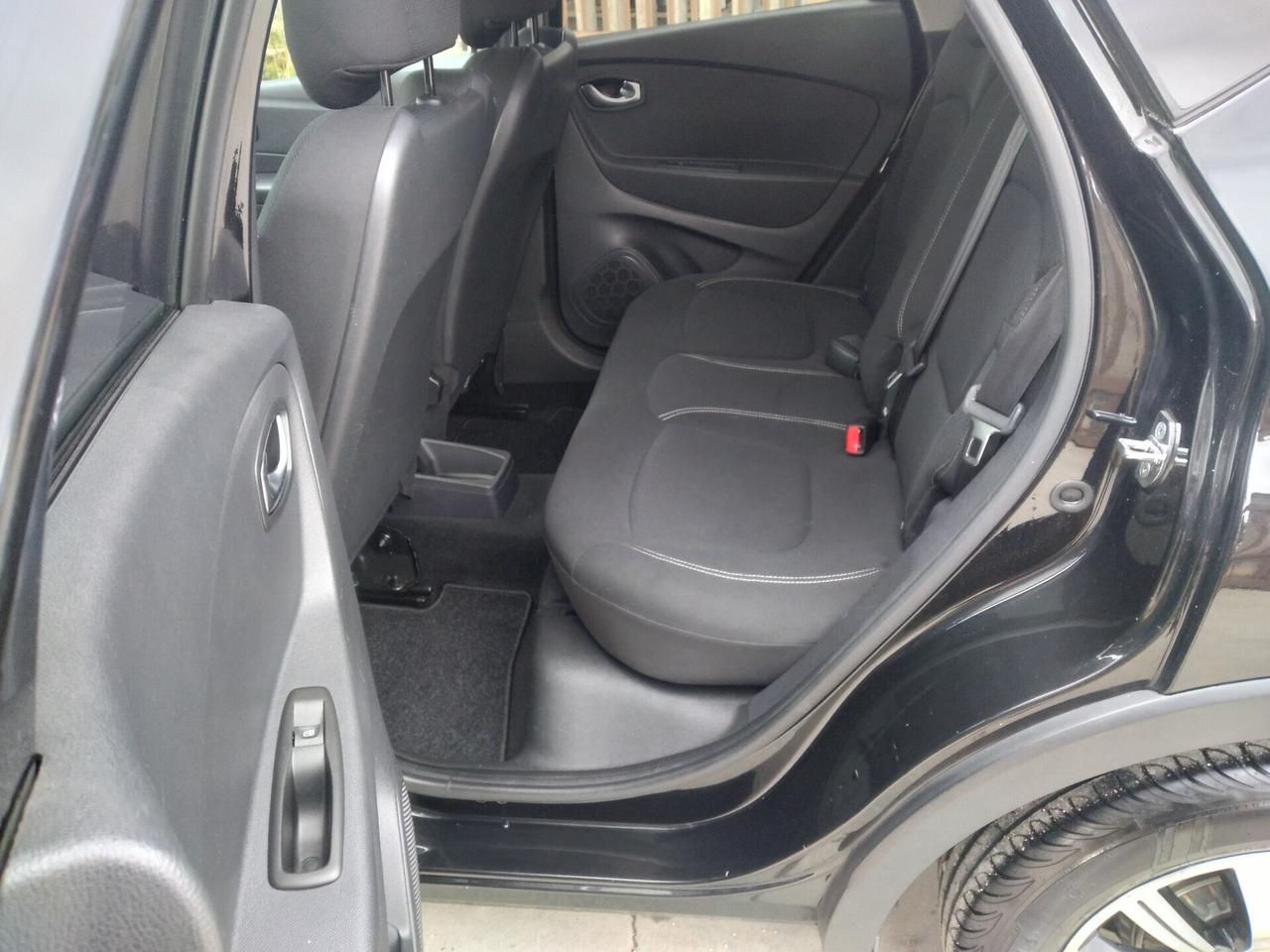 Renault Captur dCi 8V 90 CV EDC Sport Edition