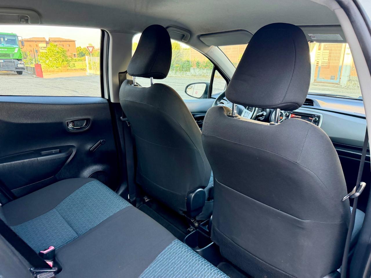 Toyota Yaris 1.0benz 2012 120.000km per neopatentati