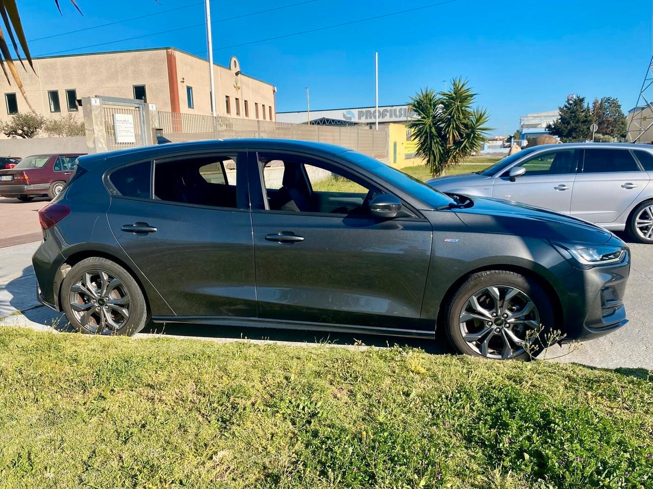 Ford Focus 1.0 EcoBoost Hybrid 125 CV ST-Line