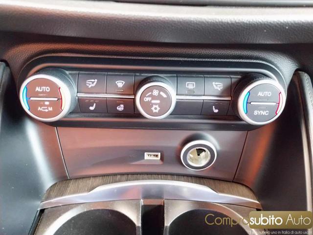 ALFA ROMEO Stelvio 2.0 Turbo 280 CV AT8 Q4 Super