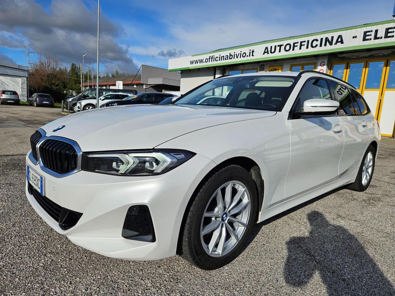 BMW 318 d Touring mhev 48V auto/Restyling