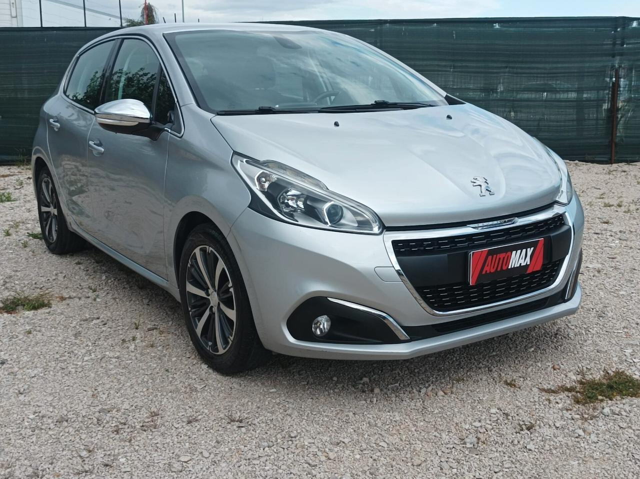 Peugeot 208 BlueHDi 75 5 porte Allure