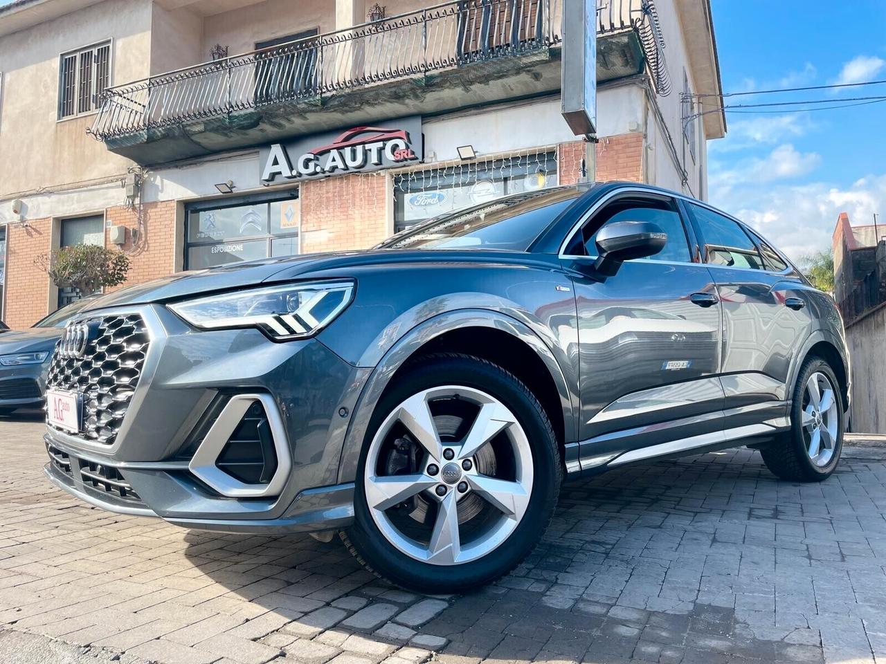 Audi Q3 40 TDI quattro S tronic S-Line interno/esterno