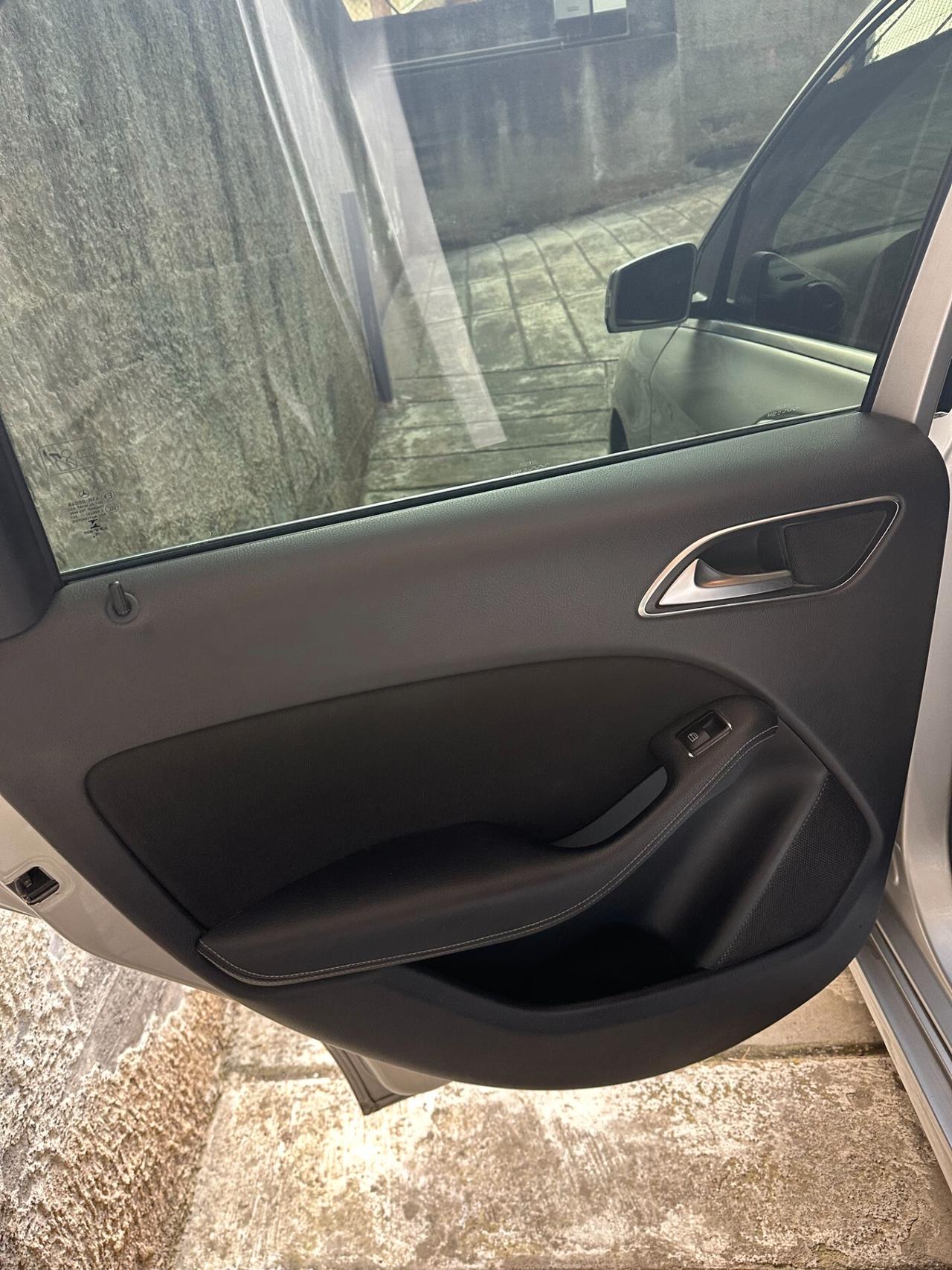 Mercedes-benz B 180 d Business