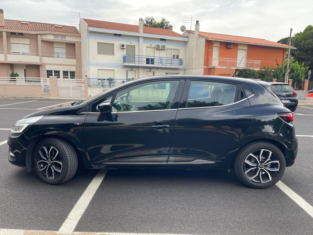 Renault Clio Moschino Zen 0.9 TCe 90 LPG #12174