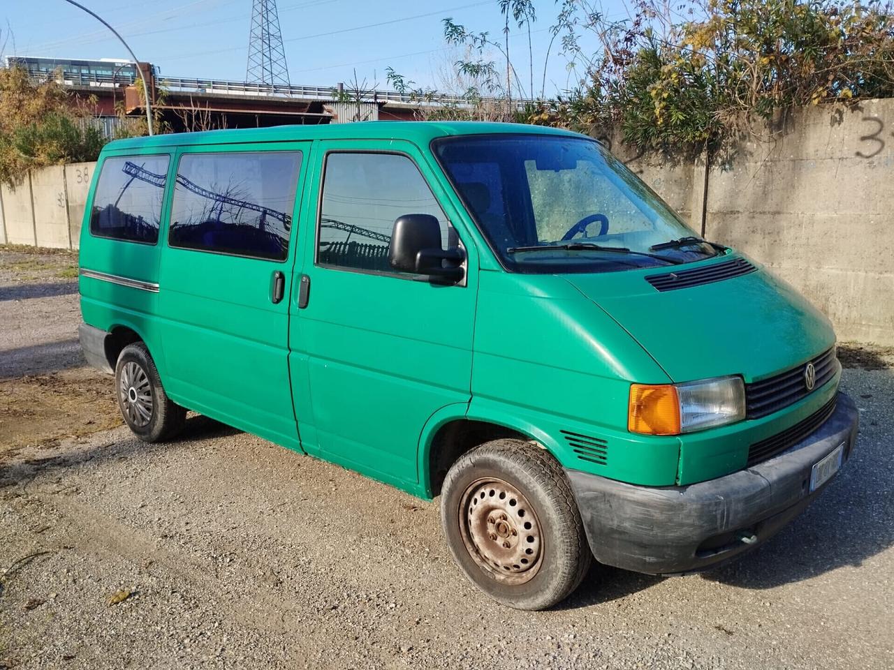 Volkswagen Transporter 2.4 D Caravelle