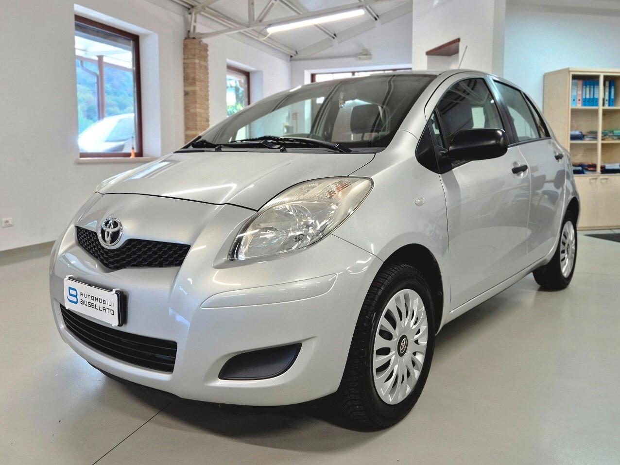 Toyota Yaris 1.0 5 porte Sol