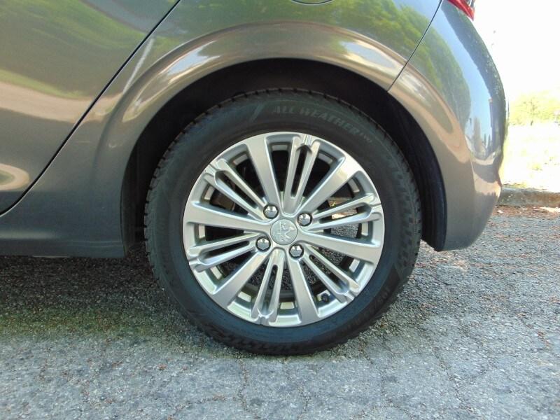 PEUGEOT 208 1° serie PureTech 82 Stop&Start 5 ...