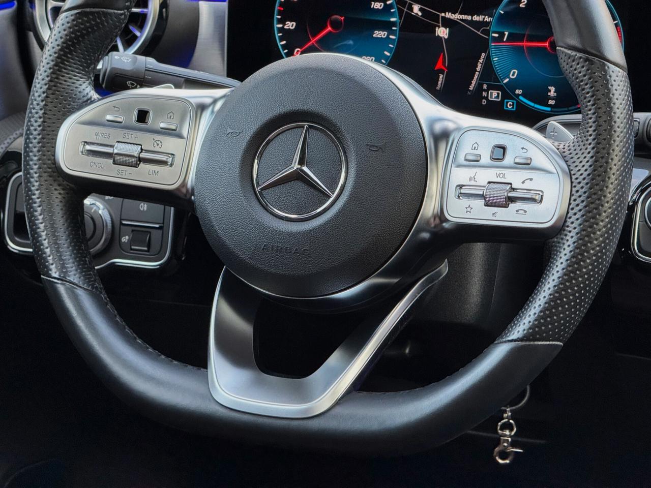 Mercedes-Benz CLA 200 d Premium Plus AMG TETTO