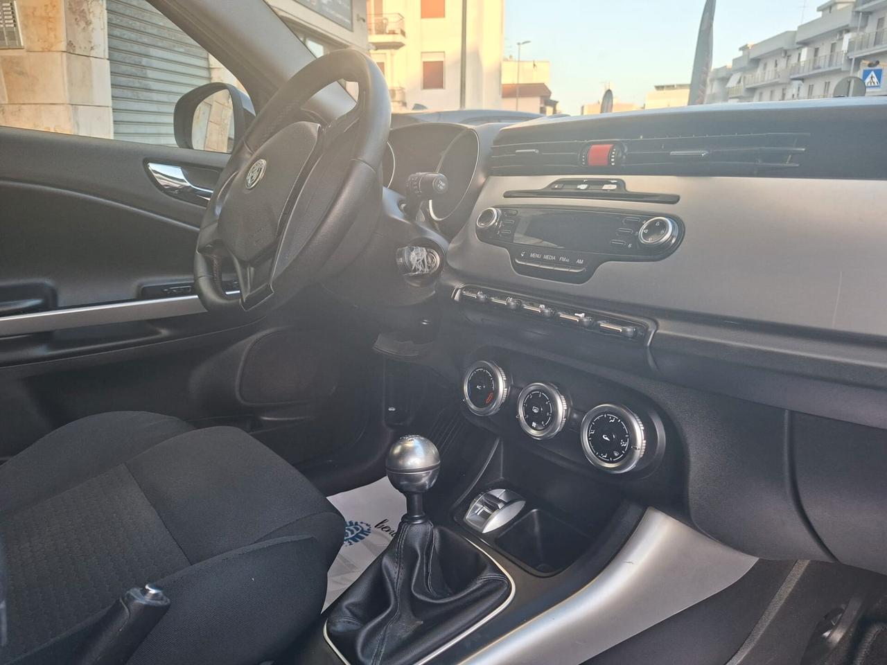 Alfa Romeo Giulietta 1.6 JTDm-2 105 CV Distinctive